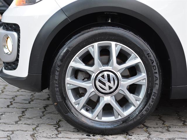VOLKSWAGEN UP! CROSS 1.0 TSI TOTAL FLEX 12V 5P 2016