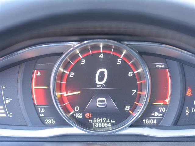 VOLVO XC 60 T-6  R-DESIGN 2.0 306CV FWD 5P 2015