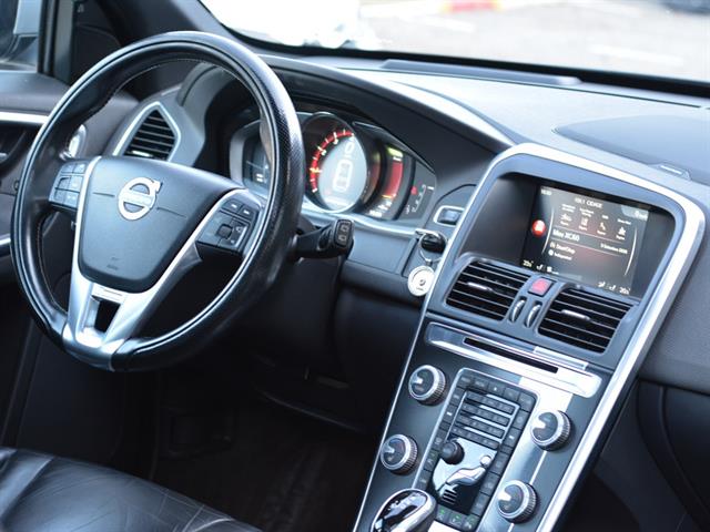 VOLVO XC 60 T-6  R-DESIGN 2.0 306CV FWD 5P 2015