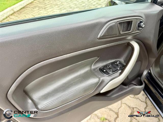 FORD FIESTA SE 1.6 16V FLEX 5P 2012