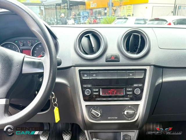 VOLKSWAGEN GOL (NOVO) 1.0 MI TOTAL FLEX 8V 4P 2013