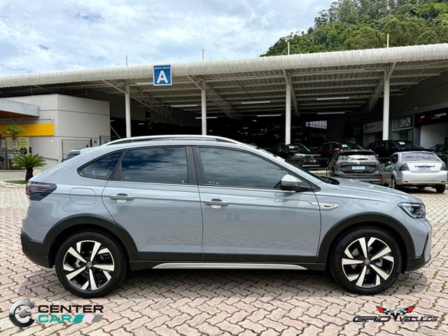 VOLKSWAGEN Nivus HIGHLINE 1.0 200 TSI FLEX AUT. 2021