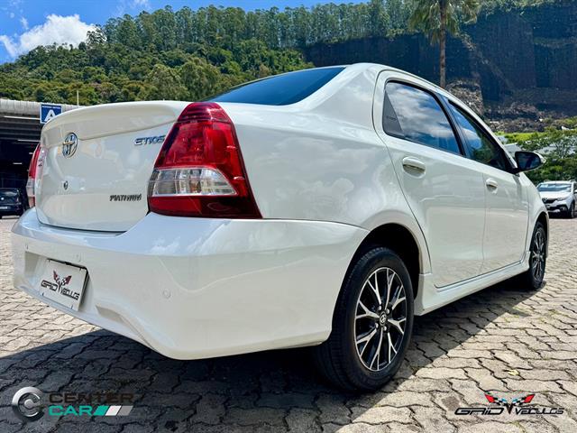 TOYOTA ETIOS PLATINUM SED. 1.5 FLEX 16V 4P AUT. 2019