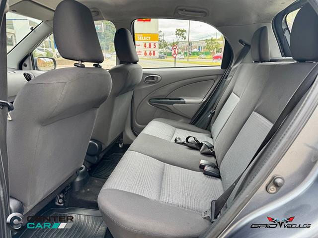 TOYOTA ETIOS XS  1.3 FLEX 16V 5P MEC. 2013