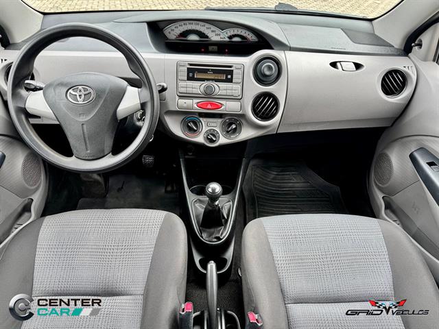 TOYOTA ETIOS XS  1.3 FLEX 16V 5P MEC. 2013