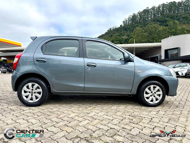 TOYOTA ETIOS XS  1.3 FLEX 16V 5P MEC. 2013