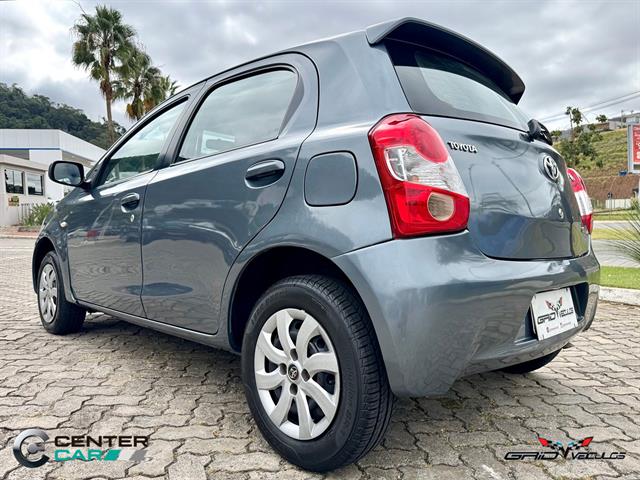 TOYOTA ETIOS XS  1.3 FLEX 16V 5P MEC. 2013
