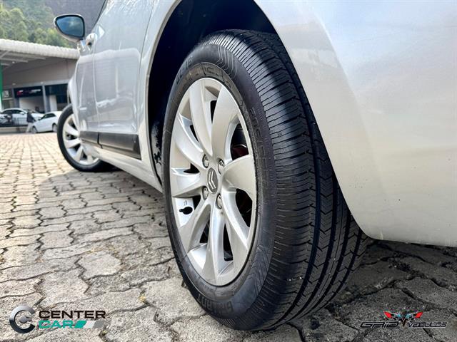 CITROËN C4 GLX 2.0 FLEX 16V 5P AUT. 2013