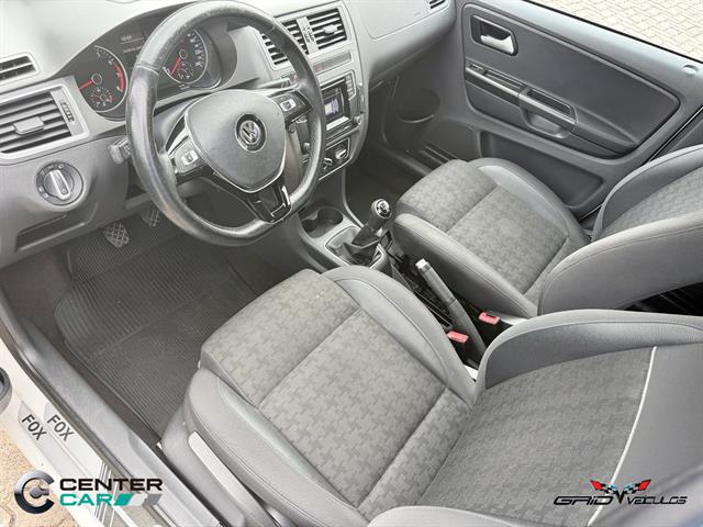 VOLKSWAGEN FOX COMFORTLINE 1.6 FLEX 8V 5P 2017