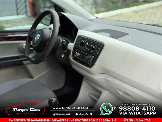 VOLKSWAGEN up! MOVE 1.0 TOTAL FLEX 12V 5P 2015