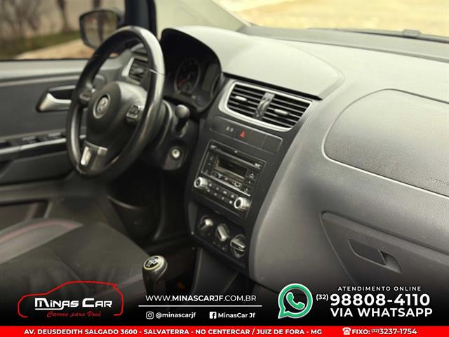 VOLKSWAGEN FOX 1.6 MI TOTAL FLEX 8V 5P 2013
