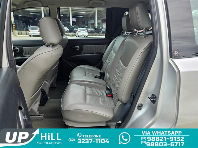 NISSAN LIVINA GRAND SL 1.8 16V FLEX FUEL MEC 7 LUGARES 2010