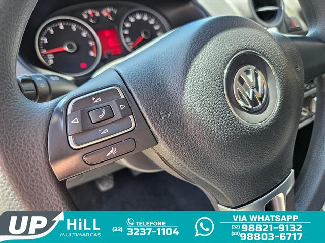 VOLKSWAGEN VOYAGE I-TREND 1.0 MI TOTAL FLEX 8V 4P 2013