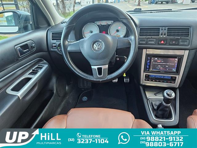 VOLKSWAGEN GOLF SPORTLINE 1.6 MI TOTAL FLEX 8V 4P 2013