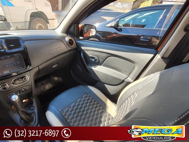 RENAULT SANDERO STEPWAY HI-POWER 1.6 8V 5P 2015