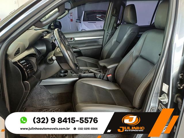 TOYOTA HILUX CD CONQUEST 4X4 2.8  DIE.AUT 2023