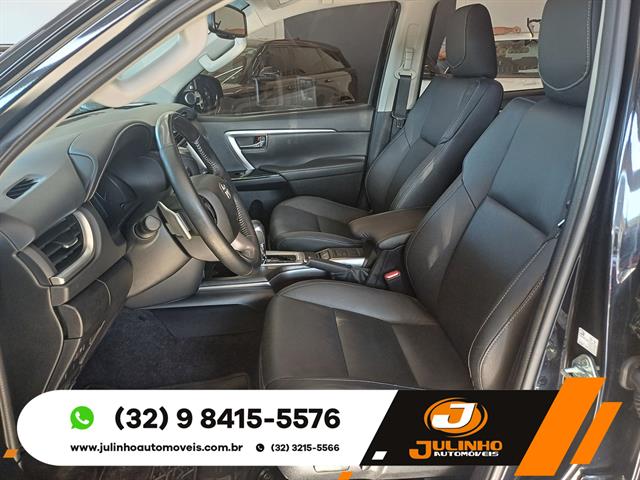 TOYOTA HILUX SW4 SRX 4X4 2.8 TDI 16V DIES. AUT. 2021