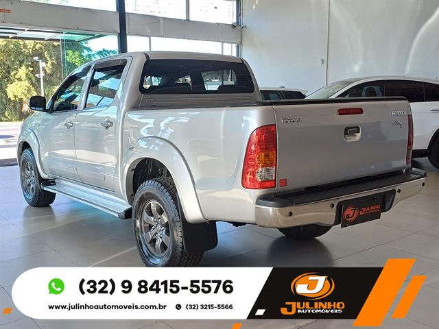 TOYOTA HILUX CD SRV D4-D 4X2 3.0 163CV TDI DIES 2011
