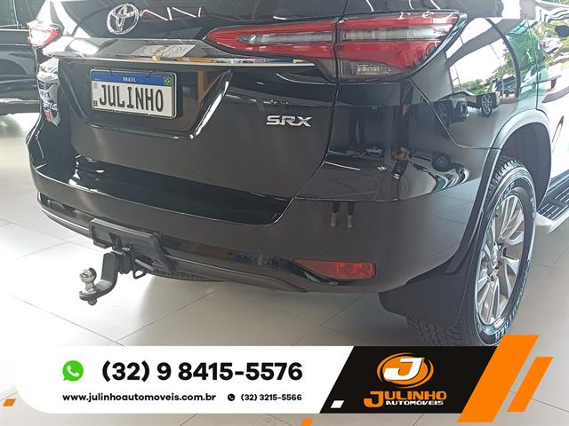 TOYOTA HILUX SW4 SRX 4X4 2.8 TDI 16V DIES. AUT. 2024