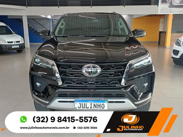 TOYOTA HILUX SW4 SRX 4X4 2.8 TDI 16V DIES. AUT. 2024