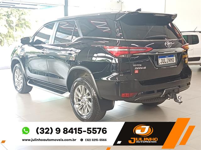 TOYOTA HILUX SW4 SRX 4X4 2.8 TDI 16V DIES. AUT. 2024