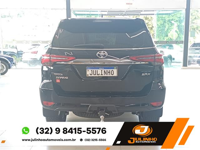 TOYOTA HILUX SW4 SRX 4X4 2.8 TDI 16V DIES. AUT. 2024