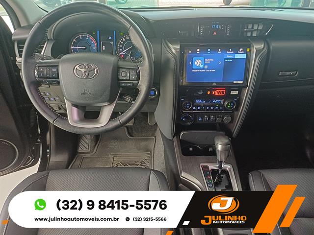 TOYOTA HILUX SW4 SRX 4X4 2.8 TDI 16V DIES. AUT. 2024