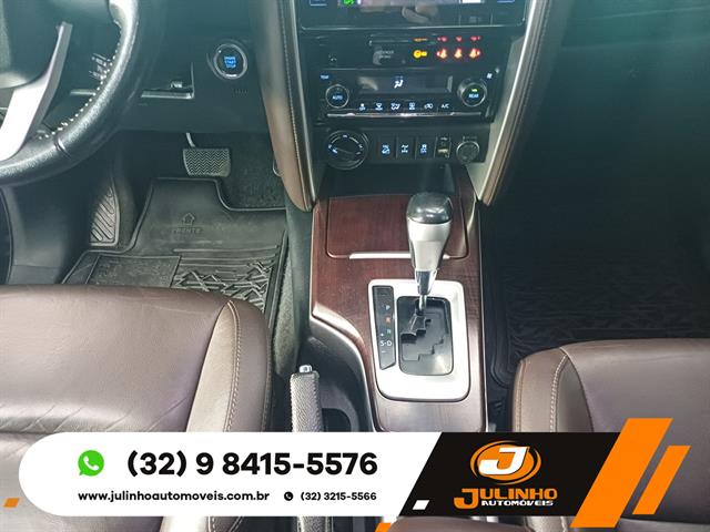 TOYOTA HILUX SW4 SRX 4X4 2.8 TDI 16V DIES. AUT. 2017