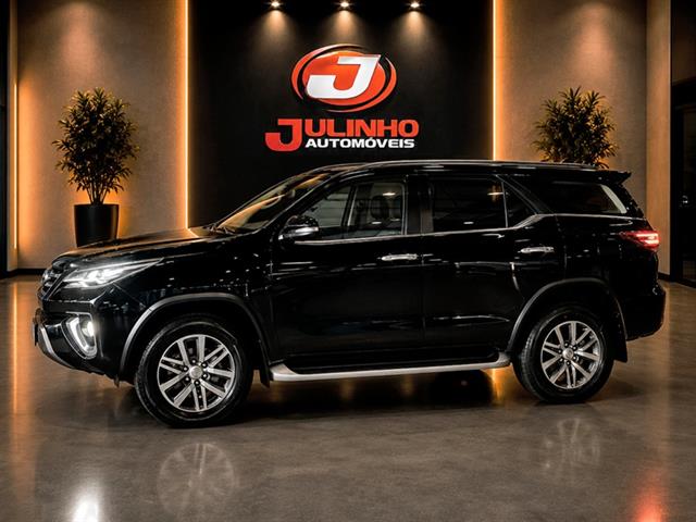 TOYOTA HILUX CD SRX 4X4 2.8 TDI 16V DIESEL AUT. 2019