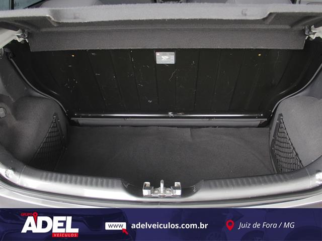 VOLKSWAGEN FOX 1.6 MI TOTAL FLEX 8V 5P 2014