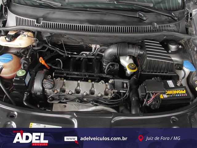 VOLKSWAGEN FOX 1.6 MI TOTAL FLEX 8V 5P 2014