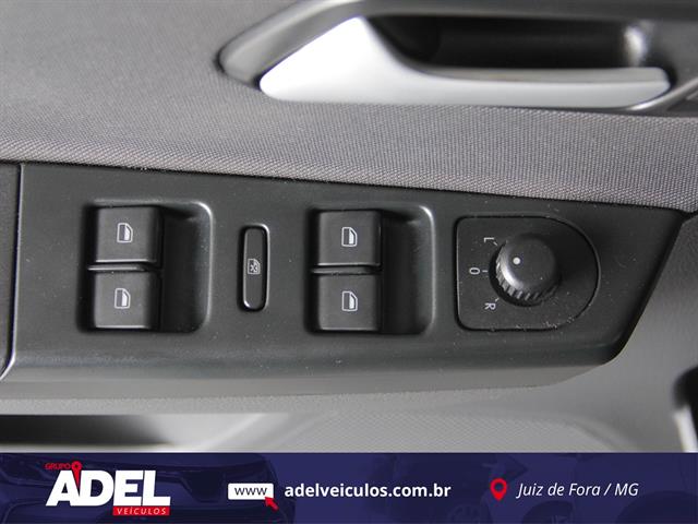 VOLKSWAGEN FOX 1.6 MI TOTAL FLEX 8V 5P 2014