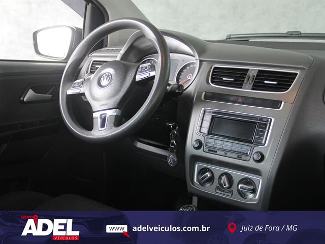 VOLKSWAGEN FOX 1.6 MI TOTAL FLEX 8V 5P 2014