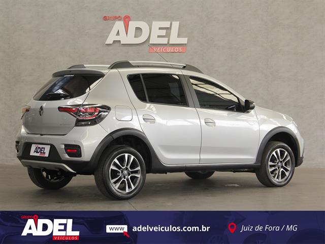 RENAULT SANDERO STEPWAY ICONIC FLEX 1.6 16V AUT. 2023
