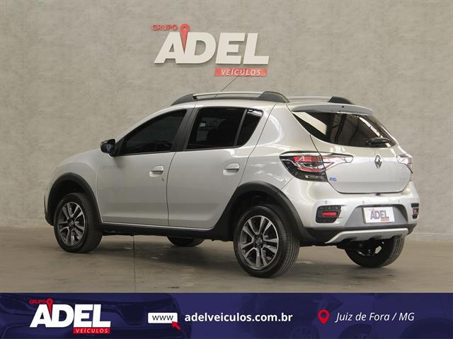 RENAULT SANDERO STEPWAY ICONIC FLEX 1.6 16V AUT. 2023