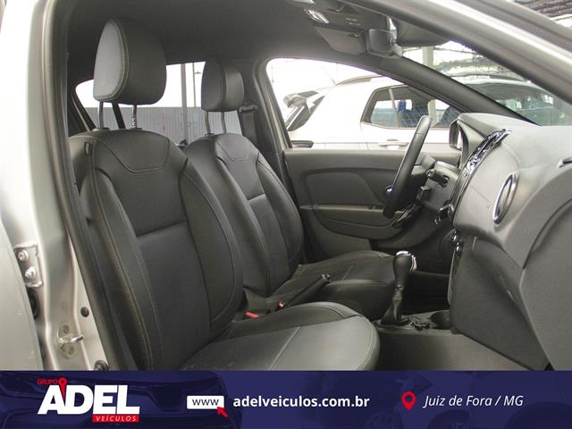 RENAULT SANDERO STEPWAY ICONIC FLEX 1.6 16V AUT. 2023