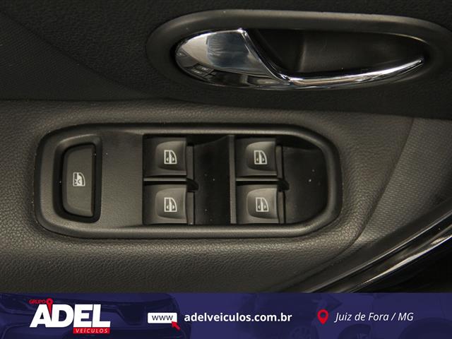 RENAULT SANDERO STEPWAY ICONIC FLEX 1.6 16V AUT. 2023