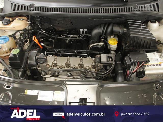 VOLKSWAGEN FOX 1.6 MI TOTAL FLEX 8V 5P 2013