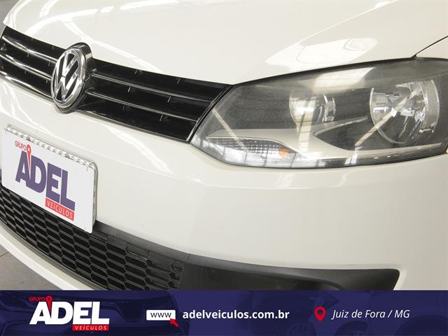VOLKSWAGEN FOX 1.6 MI TOTAL FLEX 8V 5P 2013