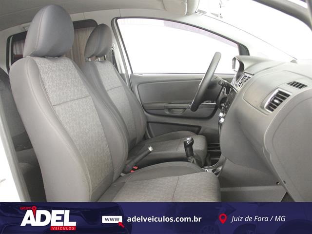 VOLKSWAGEN FOX 1.6 MI TOTAL FLEX 8V 5P 2013