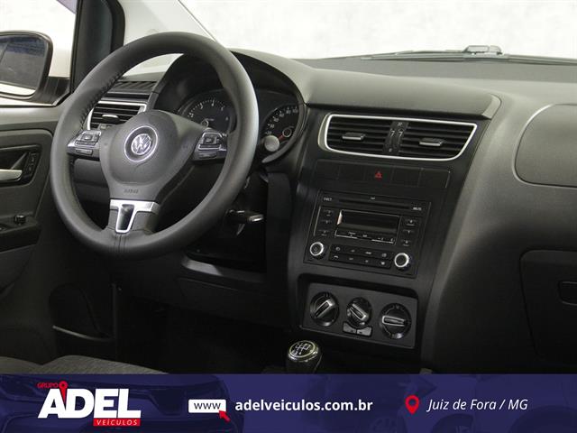 VOLKSWAGEN FOX 1.6 MI TOTAL FLEX 8V 5P 2013