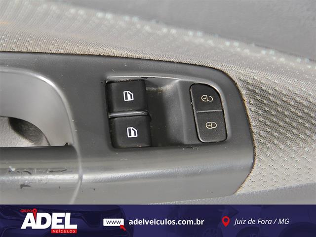 VOLKSWAGEN Gol (NOVO) 1.0 MI TOTAL FLEX 8V 4P 2011