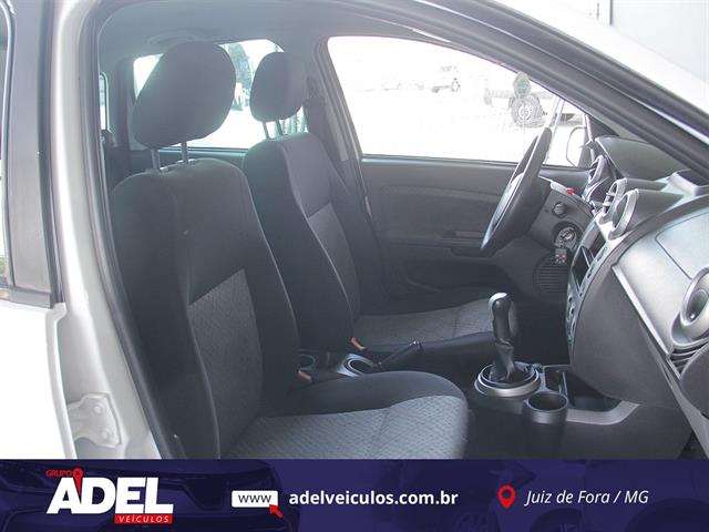 FORD Fiesta 1.6 16V FLEX MEC. 5P 2014