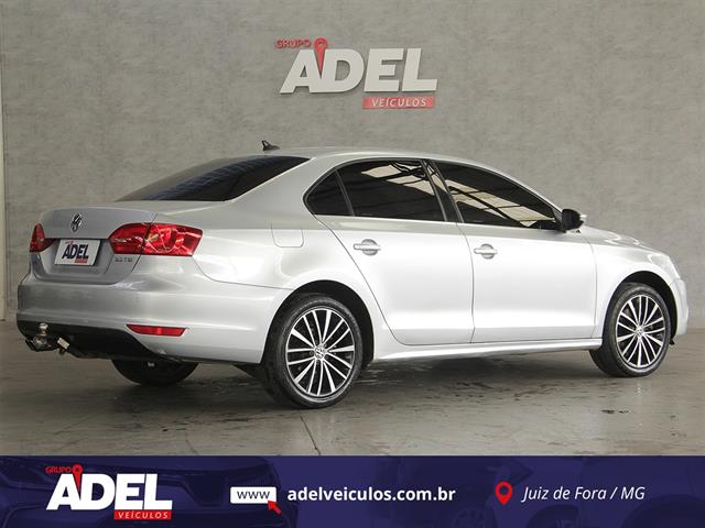 VOLKSWAGEN JETTA COMFORTLINE 2.0 T.FLEX 8V 4P TIPT. 2013