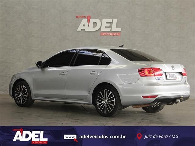 VOLKSWAGEN JETTA COMFORTLINE 2.0 T.FLEX 8V 4P TIPT. 2013