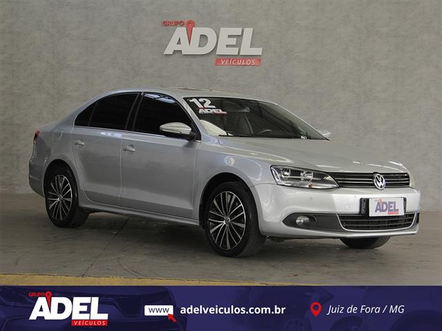 VOLKSWAGEN JETTA COMFORTLINE 2.0 T.FLEX 8V 4P TIPT. 2013