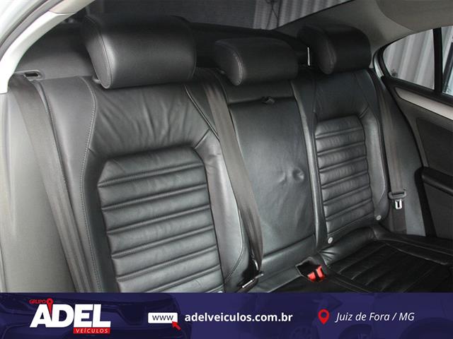 VOLKSWAGEN JETTA COMFORTLINE 2.0 T.FLEX 8V 4P TIPT. 2013