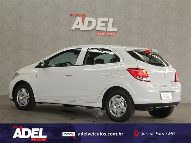 CHEVROLET ONIX HATCH LT 1.0 8V FLEXPOWER 5P MEC. 2013