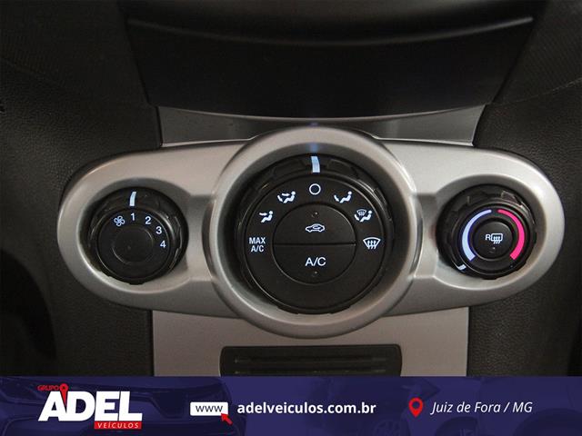 FORD FIESTA 1.5 16V FLEX MEC. 5P 2015