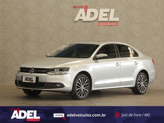 VOLKSWAGEN JETTA COMFORTLINE 2.0 T.FLEX 8V 4P TIPT. 2013